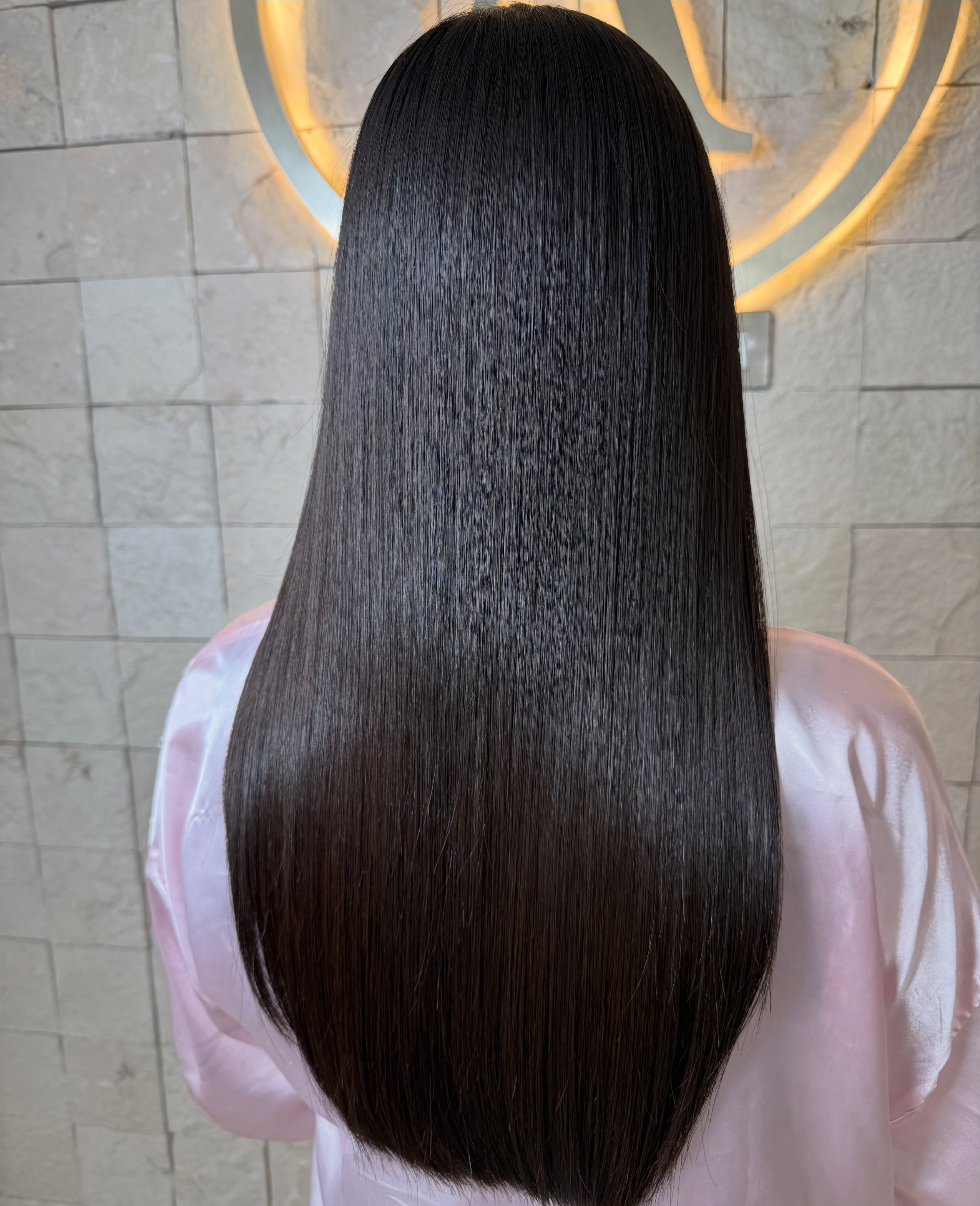 Cabello lacio sedoso con Colagenoplastia en Albany Beauty Studio